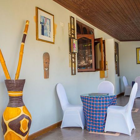 Saadani Tourist Center - Hostel Darüsselam Dış mekan fotoğraf