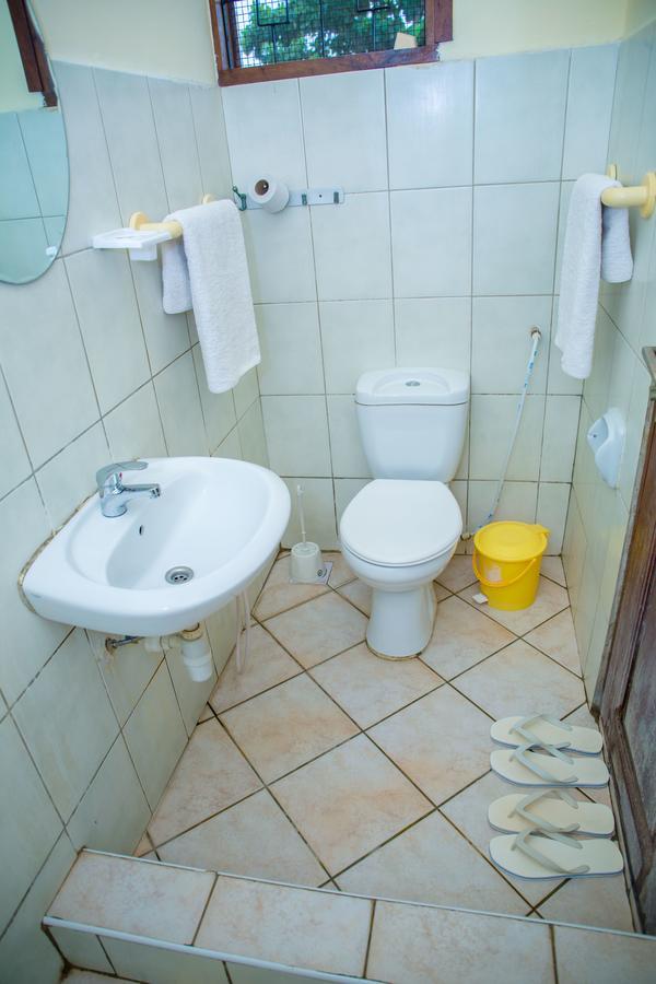 Saadani Tourist Center - Hostel Darüsselam Dış mekan fotoğraf