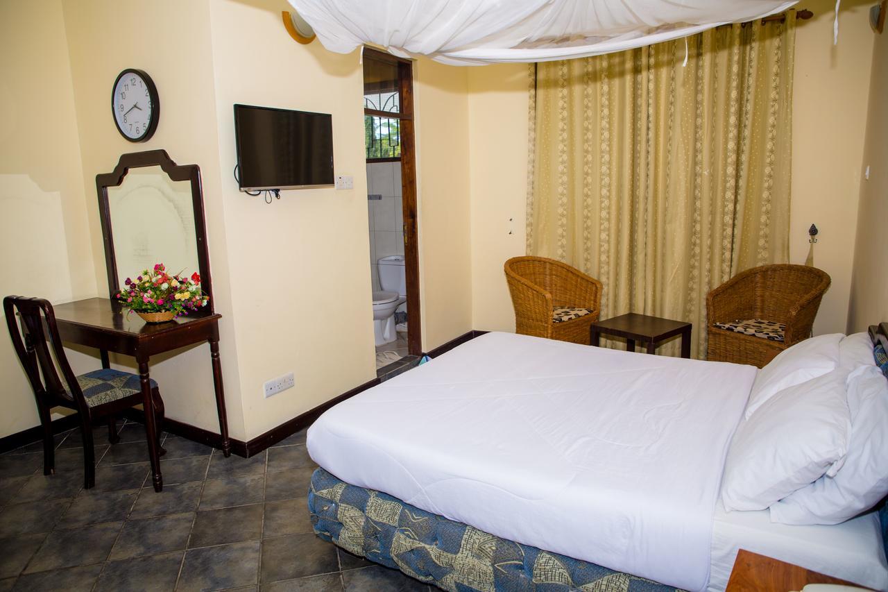 Saadani Tourist Center - Hostel Darüsselam Dış mekan fotoğraf