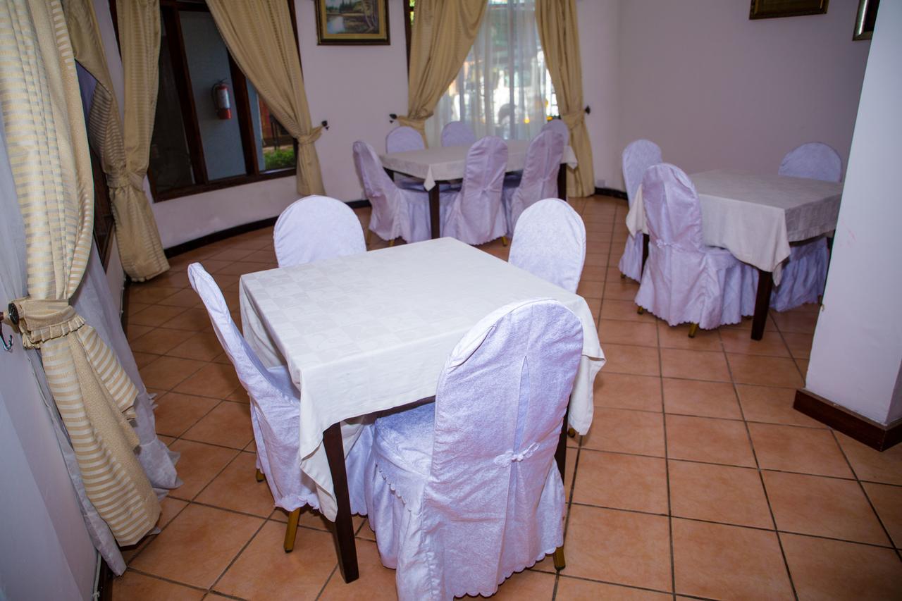 Saadani Tourist Center - Hostel Darüsselam Dış mekan fotoğraf