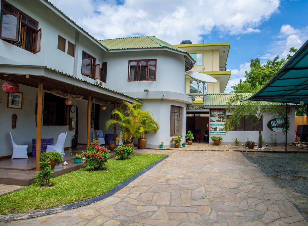 Saadani Tourist Center - Hostel Darüsselam Dış mekan fotoğraf
